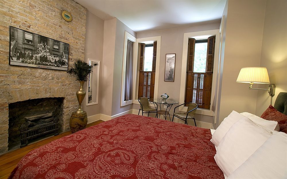 Wicker Park Inn Чикаго Экстерьер фото