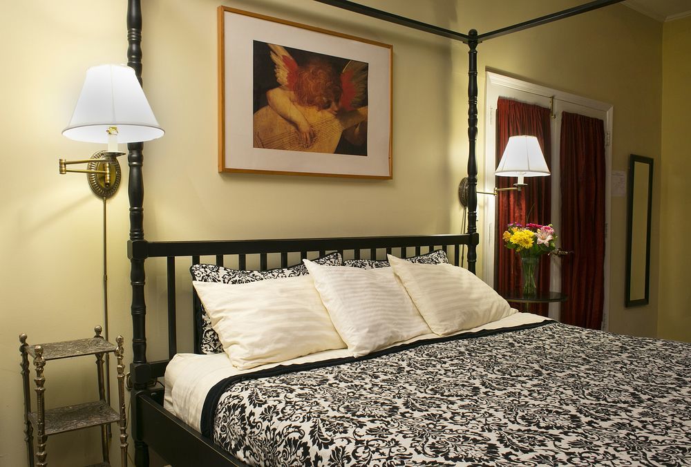 Wicker Park Inn Чикаго Экстерьер фото